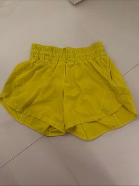 lululemon athletica Women's Athletic Shorts in Bright Yellow